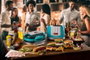 Ariete 205/01 Machine à hamburgers Party Time bleue - Machine compacte avec plaques antiadhésives pour hamburgers, toasts et sandwichs chauds