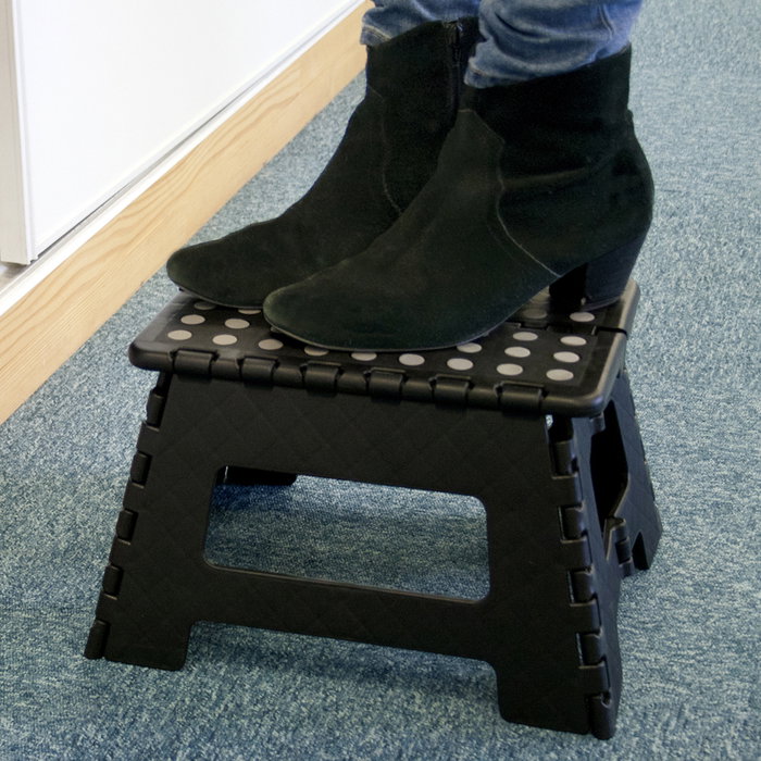 Je cherche une Idee Tabouret à marche pliable 22 cm
