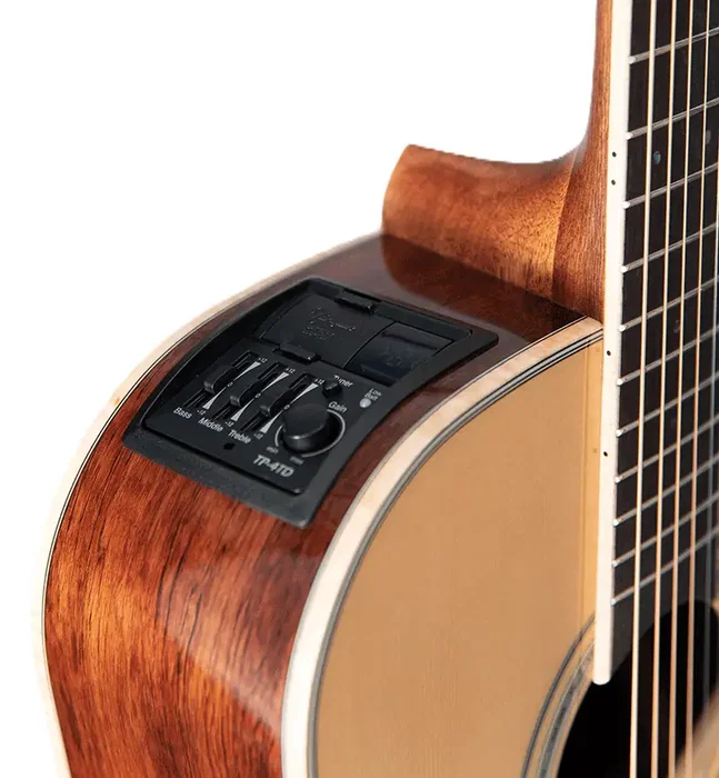 TAKAMINE GD90 E/A Dreadnought Cutaway Natural (Palisandro) TAKAMINE GD90 E/A Dreadnought Cutaway Natural (Palisandro)