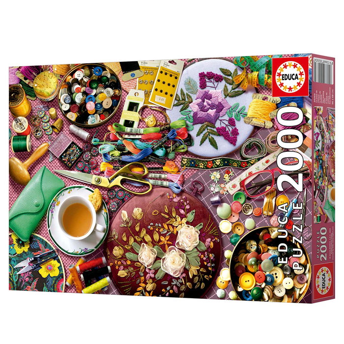 Educa Puzzle 2000 Pièces 'La Mesa De Costura' pour Adultes - Réf. 20263 - Inclut Colle Educa Puzzle 2000 Pièces 'La Mesa De Costura' pour Adultes - Réf. 20263 - Inclut Colle