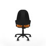 Chaise de bureau Algarra avec mécanisme de contact permanent de base, revêtue de similicuir orange. Équipée d'un piètement en polyamide noir, d'accoudoirs fixes et de roulettes en nylon de 50 mm