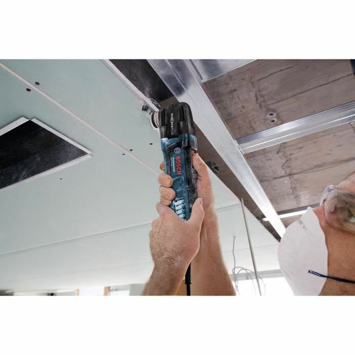 Bosch Professional GOP 30-28 Découpeur-ponceur filaire 300W avec interface Starlock et 1 lame Bosch Professional GOP 30-28 Découpeur-ponceur filaire 300W avec interface Starlock et 1 lame