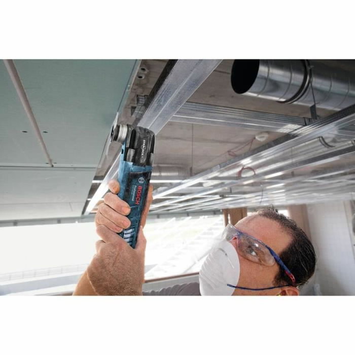 Bosch Professional GOP 30-28 Découpeur-ponceur filaire 300W avec interface Starlock et 1 lame Bosch Professional GOP 30-28 Découpeur-ponceur filaire 300W avec interface Starlock et 1 lame
