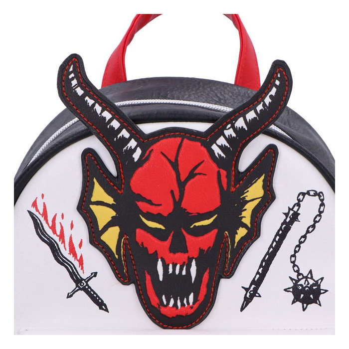 Nemesis Now Sac à dos Stranger Things Hellfire Club 28 cm
