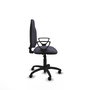 Chaise de bureau Algarra avec mécanisme Contact permanent de base, rembourrée de tissu gris foncé. Équipée d'une base en polyamide noir, d'accoudoirs fixes et de roulettes pour parquet