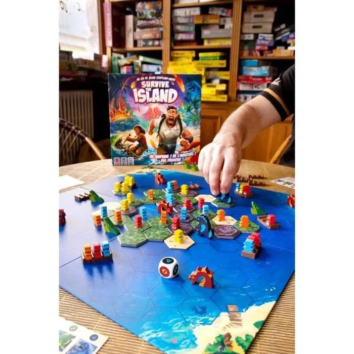 Asmodee - Survive The Island - Jeu de société d'aventure et de stratégie coopératif en français - Version améliorée avec nouveau monstre et cinquième joueur