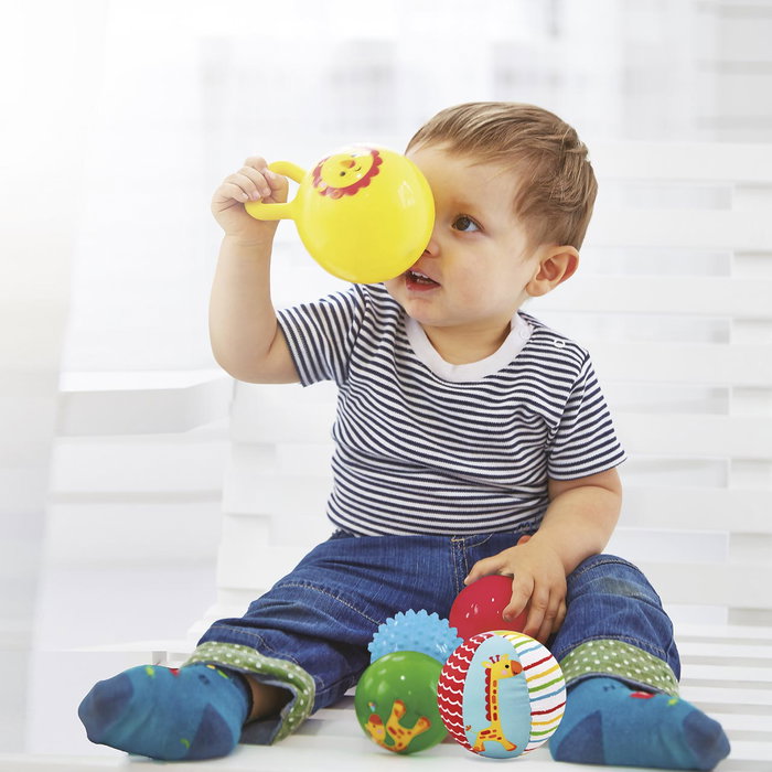 Fisher-Price Pack de 5 balles et hochets sensoriels avec animaux, textures et sons variés - Jouet d'éveil pour bébé de 12 mois et plus