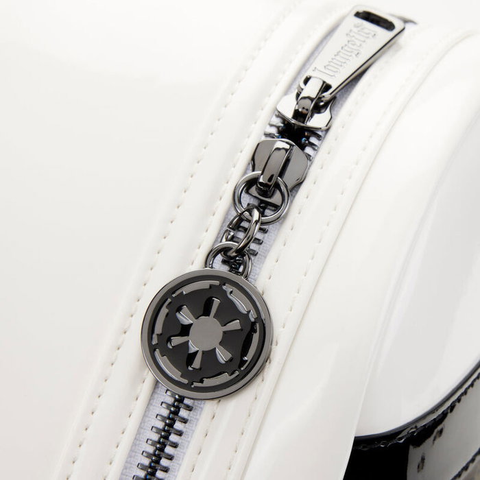 LOUNGEFLY Sac à dos Star Wars Stormtrooper Lenticulaire 25 cm avec détails imprimés, appliqués et bronze