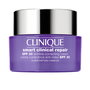 Clinique Smart Clinical Crème Anti-rides SPF30 Hydratante et Repulpante - 50 ml