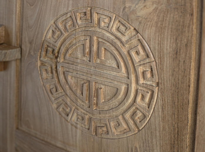 GINER Y COLOMER - Buffet en bois de teca massif style oriental avec 2 tiroirs et 2 portes sculptées, finition naturelle rustique - Dimensions L110 x P41 x H77 cm GINER Y COLOMER - Buffet en bois de teca massif style oriental avec 2 tiroirs et 2 portes sculptées, finition naturelle rustique - Dimensions L110 x P41 x H77 cm