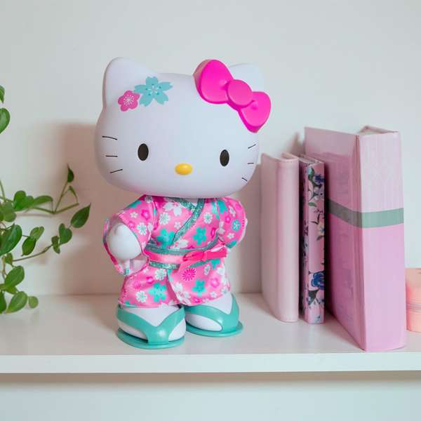 Famosa Figure Hello Kitty Kimono Articulée - 33 cm avec 5 Points d'Articulation