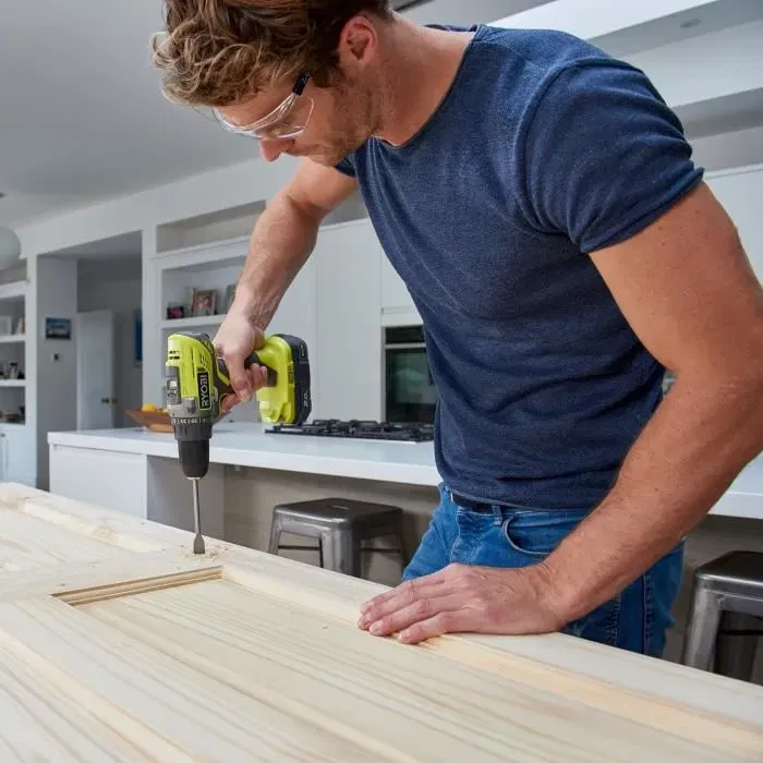 Ryobi Perceuse-Visseuse sans Fil 18V ONE+ R18DD3-120S, Mandrin 13 mm, 50 Nm, 500-1800 tr/min, Kit avec Batterie Lithium+ 2 Ah et Chargeur Rapide Ryobi Perceuse-Visseuse sans Fil 18V ONE+ R18DD3-120S, Mandrin 13 mm, 50 Nm, 500-1800 tr/min, Kit avec Batterie Lithium+ 2 Ah et Chargeur Rapide