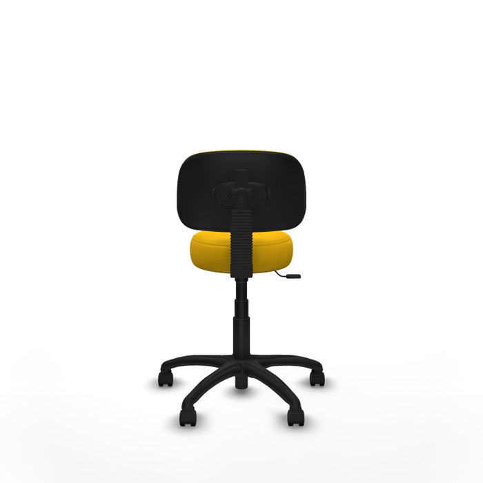 Chaise de bureau Llanos avec mécanisme Contact Lama, rembourrée de tissu jaune. Équipée d'une base en polyamide noir, sans accoudoirs et de roulettes en nylon de 50 mm