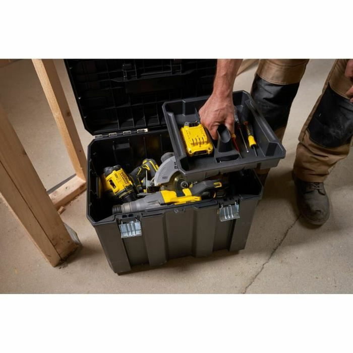Stanley Coffre mobile FMST1-75753 grand volume avec manche télescopique