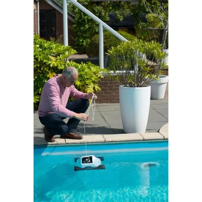 Ubbink Robotclean Accu - Robot nettoyeur autonome sur batterie pour fond de piscine - Filtre 100 microns - Pour toutes piscines jusqu'à 50 m² Ubbink Robotclean Accu - Robot nettoyeur autonome sur batterie pour fond de piscine - Filtre 100 microns - Pour toutes piscines jusqu'à 50 m²
