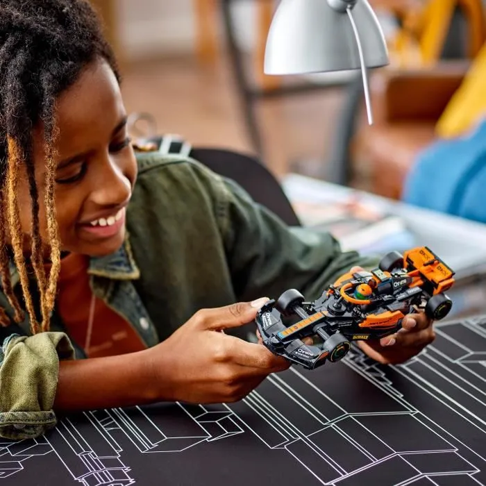 LEGO Speed Champions 76919 La Voiture de Course de Formule 1 McLaren 2023 Jouet Enfant 245 Pièces LEGO Speed Champions 76919 La Voiture de Course de Formule 1 McLaren 2023 Jouet Enfant 245 Pièces