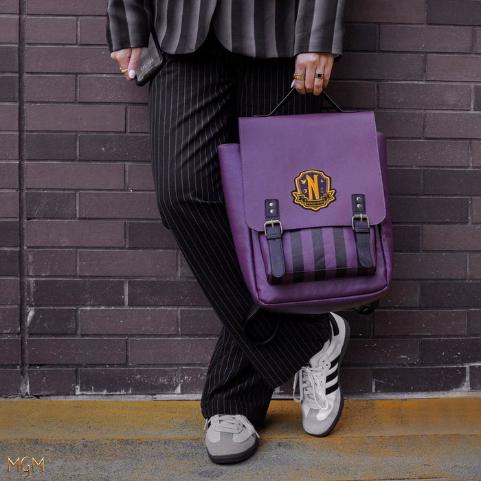 Cinereplicas Mochila Nevermore Academy Violette – Polyester 32x24x14 cm Cinereplicas Mochila Nevermore Academy Violette – Polyester 32x24x14 cm