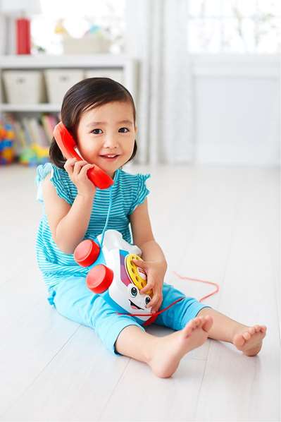Fisher-Price - Jouet à tirer Téléphone avec Visage Amusant - Jouet d'éveil pour bébé de 18 mois et plus Fisher-Price - Jouet à tirer Téléphone avec Visage Amusant - Jouet d'éveil pour bébé de 18 mois et plus