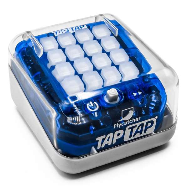 Bandai Jeu électronique d'entraînement cérébral Tap Tap - Exercices de mémoire, concentration et coordination - Modèle Sdos 4.4x7.1x6.5 cm - Modèles assortis - Dès 4 ans