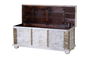 GINER Y COLOMER - Buffet coffre en bois de manguier massif avec sculptures et détails bronze, finition blanc vieilli, 116 x 45 x 40 cm