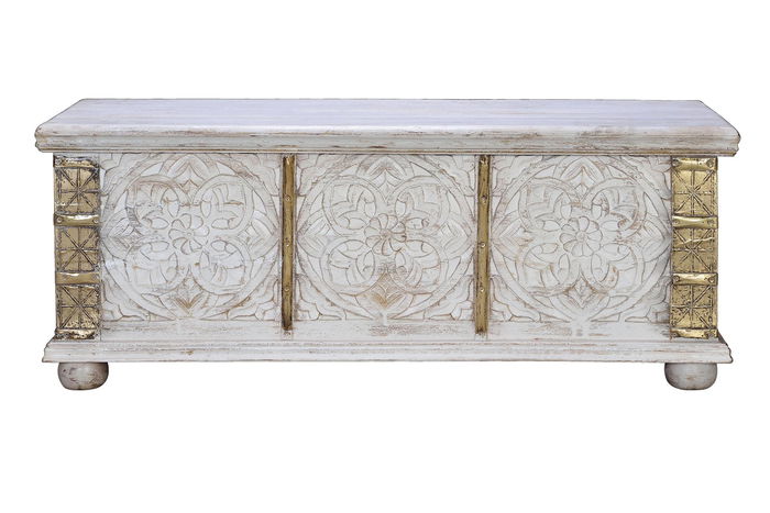 GINER Y COLOMER - Buffet coffre en bois de manguier massif avec sculptures et détails bronze, finition blanc vieilli, 116 x 45 x 40 cm