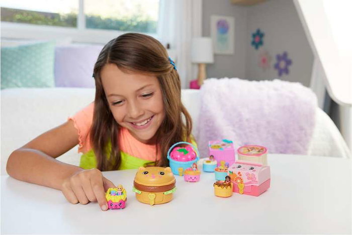 Polly Pocket Tiny Take Out Reveal - Mini-coffret surprise modèles assortis Polly Pocket Tiny Take Out Reveal - Mini-coffret surprise modèles assortis