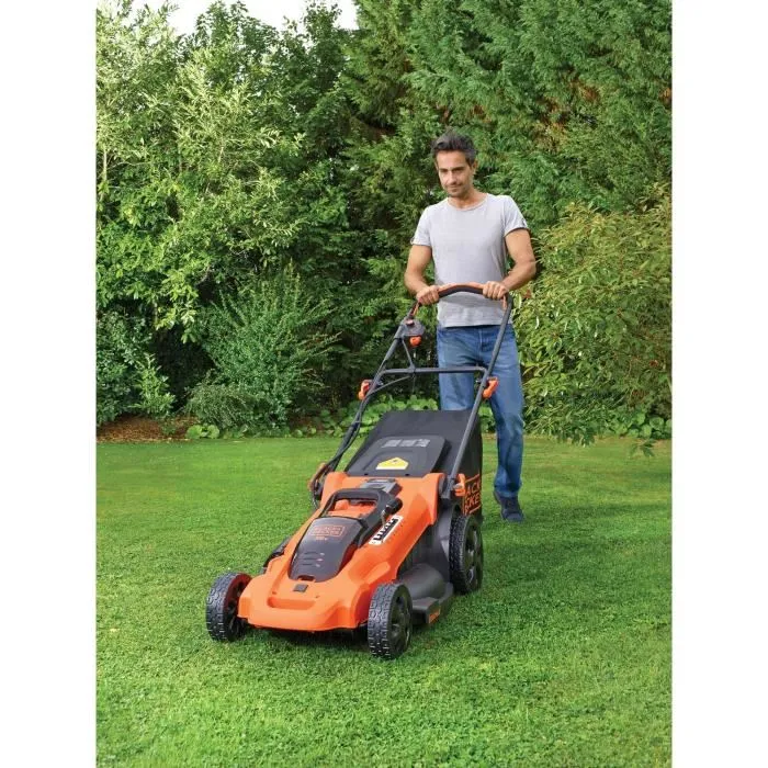Black+Decker Tondeuse à Gazon Sans Fil CLMA4820L2-QW 36V avec 2 Batteries 2Ah, 48 cm, Fonctions Mulching, Éjection Latérale et Bac 50L