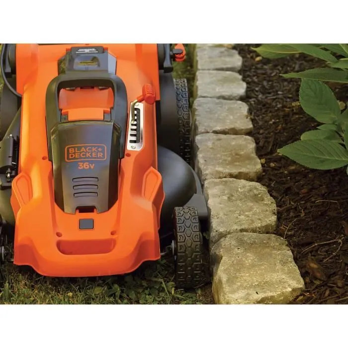 Black+Decker Tondeuse à Gazon Sans Fil CLMA4820L2-QW 36V avec 2 Batteries 2Ah, 48 cm, Fonctions Mulching, Éjection Latérale et Bac 50L