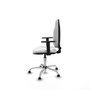 Chaise de bureau Algarra avec mécanisme Contact permanent de base, revêtement en tissu blanc. Équipée d'une base chromée, d'accoudoirs 1D et de butées