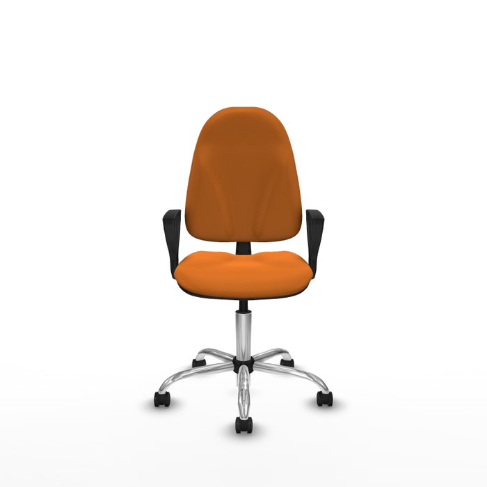 Chaise de bureau Algarra avec mécanisme de contact permanent de base, revêtue de similicuir orange. Équipée d'une base chromée, d'accoudoirs fixes et de roulettes pour parquet