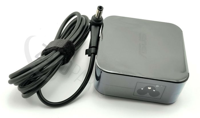 Asus Adaptateur Secteur AC 90W 19V avec Connecteur 5.5mm et Broche Centrale 3-Pin