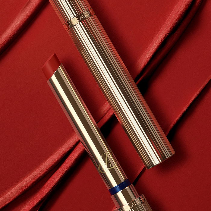 Estée Lauder Rouge à Lèvres PURE COLOR EXPLICIT MATTE #212-Electric Nights 7g Rouge à Lèvres Mat Hydratant longue tenue