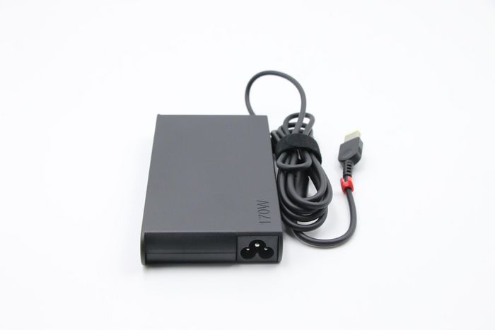 Lenovo Adaptateur secteur AC 170W 20V fin pour ordinateur portable ThinkPad - Compatible P53, P1 (3ème Gen), P15, T15p et autres modèles - Certifié Energy Star Lenovo Adaptateur secteur AC 170W 20V fin pour ordinateur portable ThinkPad - Compatible P53, P1 (3ème Gen), P15, T15p et autres modèles - Certifié Energy Star