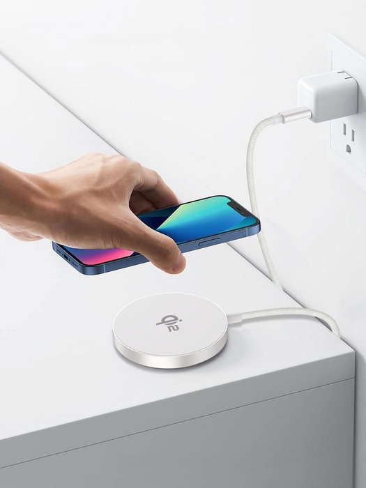 eSTUFF Chargeur sans fil magnétique QI2 15W avec câble USB-C 1.2m, compatible MagSafe iPhone 12-16 et smartphones Android