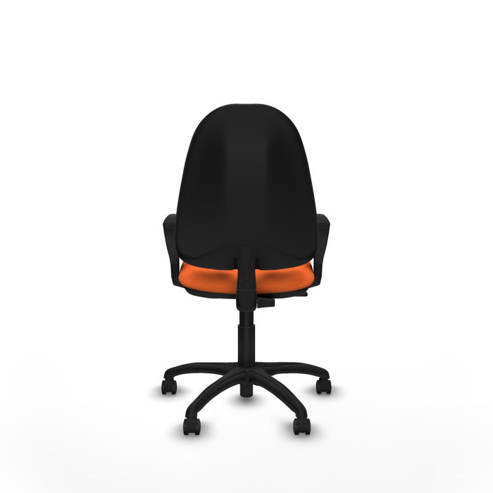Chaise de bureau Algarra avec mécanisme de contact permanent de base, recouverte de tissu orange. Équipée d'une base en polyamide noir, d'accoudoirs fixes et de roulettes pour parquet.