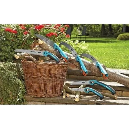 Scie à élaguer Gardena 300 P - Lame incurvée en acier trempé - Poignée ergonomique antidérapante - Fabriqué en Allemagne - Garantie 25 ans