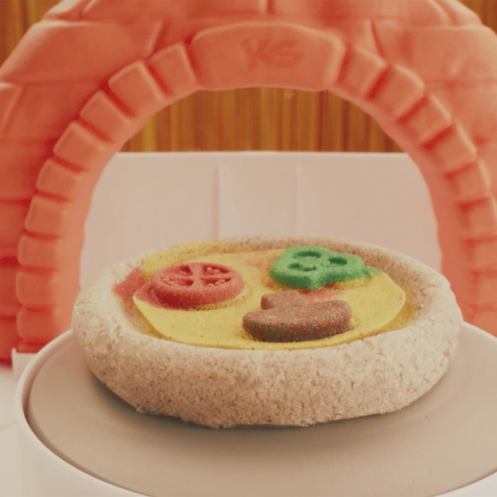 Spin Master Kinetic Sand Squish Pizza 6072551 - Jeu de sable à modeler Pizza - Jeu créatif pour enfants à partir de 5 ans Spin Master Kinetic Sand Squish Pizza 6072551 - Jeu de sable à modeler Pizza - Jeu créatif pour enfants à partir de 5 ans