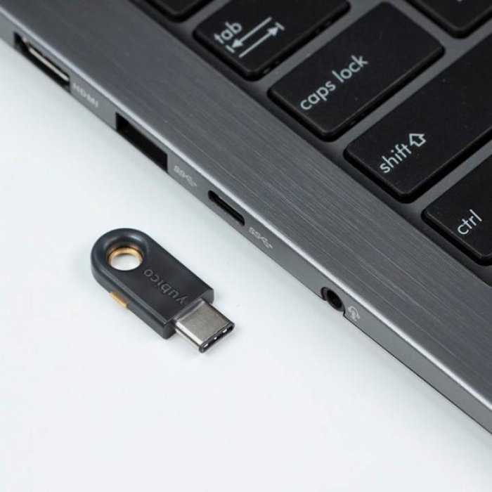 Yubico YubiKey 5C - Clé de sécurité USB à connecteur USB-C pour l'authentification à deux facteurs (2FA) Yubico YubiKey 5C - Clé de sécurité USB à connecteur USB-C pour l'authentification à deux facteurs (2FA)