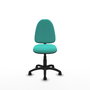 Chaise de bureau Aýna avec mécanisme de contact permanent de base, rembourrée en simili cuir turquoise. Équipée d'une base en polyamide noir, sans accoudoirs et de roulettes en nylon de 50 mm.