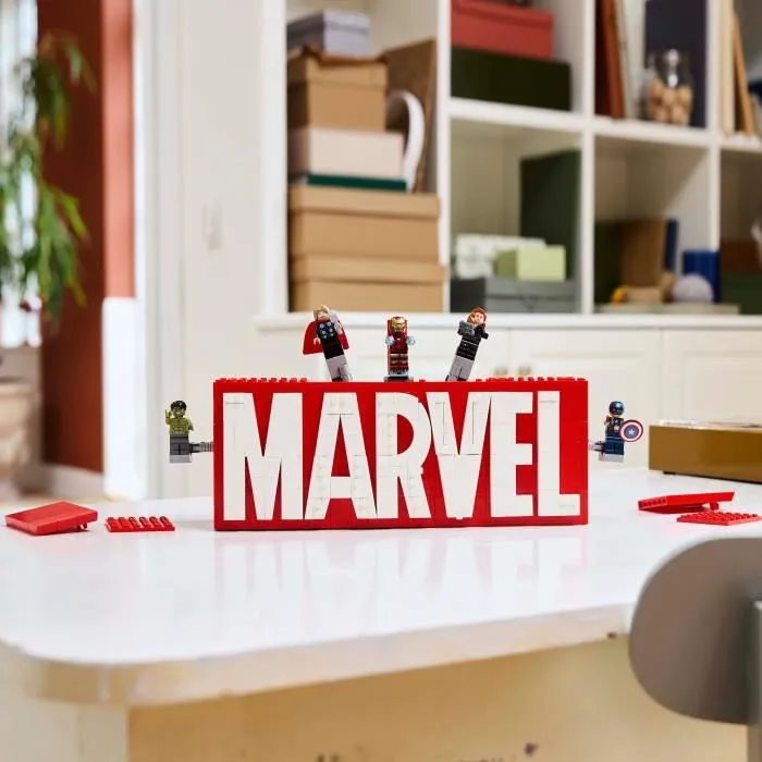 Lego Jeu de construction 76313 Logo Marvel avec minifigurines Hulk, Thor, Iron Man, Black Widow, Captain America - Set pour enfants dès 12 ans, super-héros Avengers