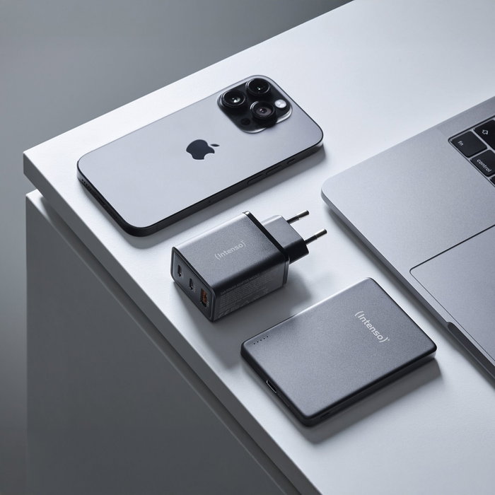 Intenso Chargeur mural GaN W65ACC 2x USB Type-C et 1x USB Type-A 65W Intenso Chargeur mural GaN W65ACC 2x USB Type-C et 1x USB Type-A 65W