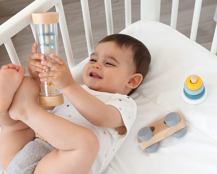 KioKids - Jeu de jouets en bois pour bébé à partir de 12 mois - Ensemble de 3 jouets éducatifs sensoriels (voiture, empilable, bâton de pluie) - Bois durable