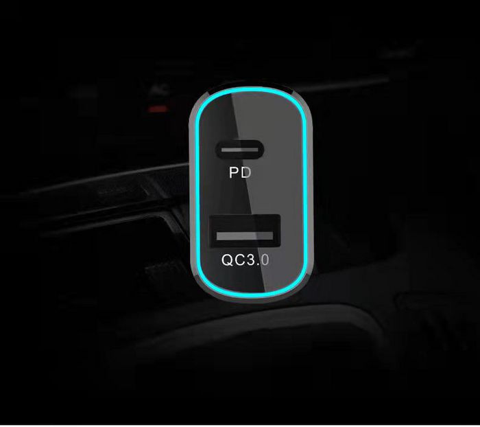 CoreParts Chargeur de voiture 78W avec USB-C et USB-A