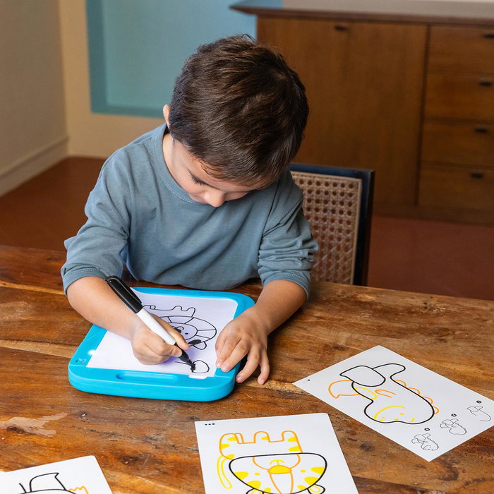 Diset Dessineo, Studio de dessin pour apprendre à dessiner étape par étape, avec 20 planches lumineuses et compartiment de rangement, pour enfants dès 4 ans