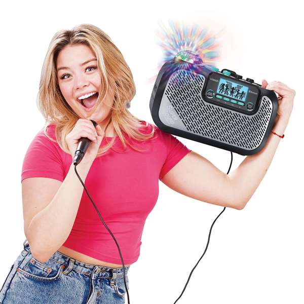 Vtech Karaoké Super Sound avec Haut-Parleur et Microphone Intégrés - Projection de Lumières Multicolores pour Fêtes - Dimensions 30,6x16x20,8 cm Vtech Karaoké Super Sound avec Haut-Parleur et Microphone Intégrés - Projection de Lumières Multicolores pour Fêtes - Dimensions 30,6x16x20,8 cm
