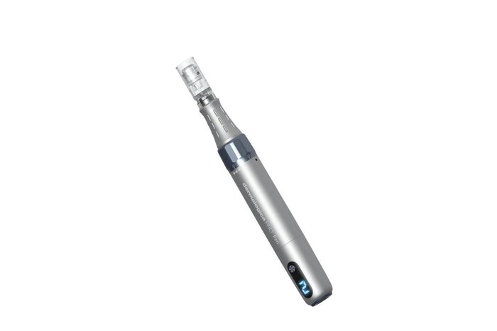 Dermalogica Pro Pen Stylo de Microneedling Professionnel, Kit avec 9 Broches Remplaçables et 10 Embouts, Couleur Gris Dermalogica Pro Pen Stylo de Microneedling Professionnel, Kit avec 9 Broches Remplaçables et 10 Embouts, Couleur Gris