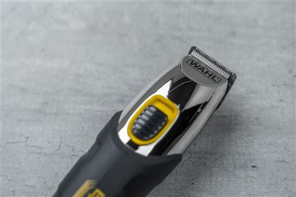 Wahl 09893-0440 Tondeuse Barbe et Cheveux avec 12 Peines, Batterie Lithium 240 min, Charge Rapide, Précision de 0.5 à 9 mm, Prise Ergonomique Antidérapante