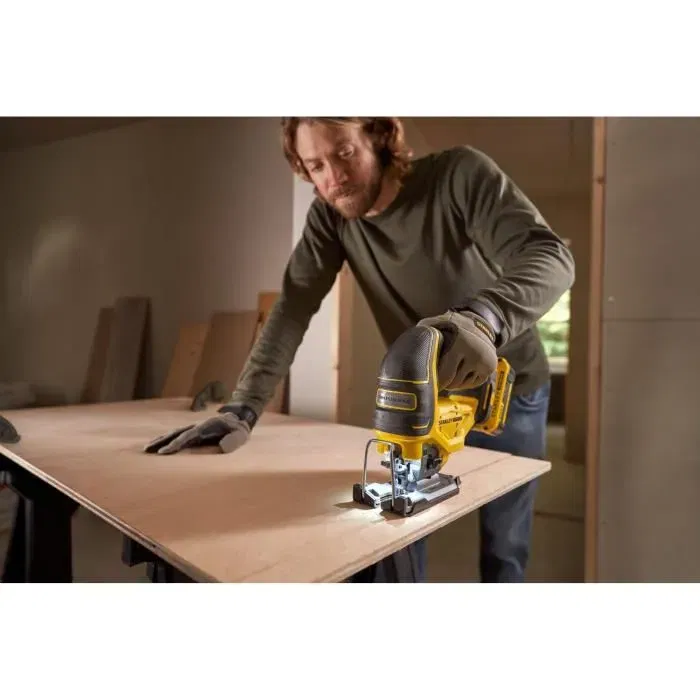 Stanley Fatmax V20 SFMCS650B-XJ - Scie Sauteuse sans fil 18V Brushless - Outil sans batterie - Profondeur de coupe 65 mm Stanley Fatmax V20 SFMCS650B-XJ - Scie Sauteuse sans fil 18V Brushless - Outil sans batterie - Profondeur de coupe 65 mm