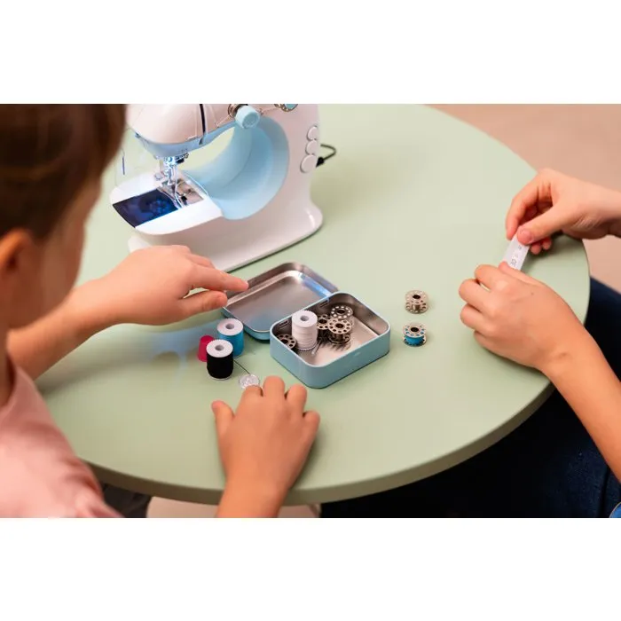 KLEIN 7929 - Machine à coudre enfant jouet créatif avec lumière, accessoires et pédale - 2 vitesses - Sécurité aiguille - Pour enfants dès 8 ans