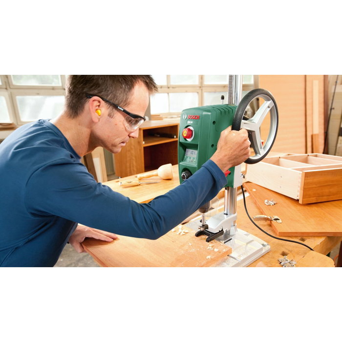 Bosch PBD 40 Perceuse à colonne 710W Bosch PBD 40 Perceuse à colonne 710W